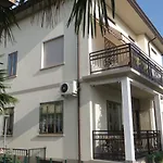 Casa Italia, Center *