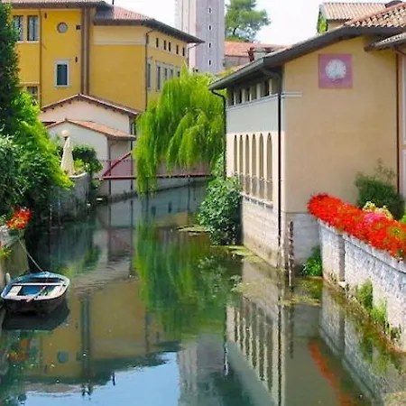 Casa Italia, Center בית נופש סאצ'ילה