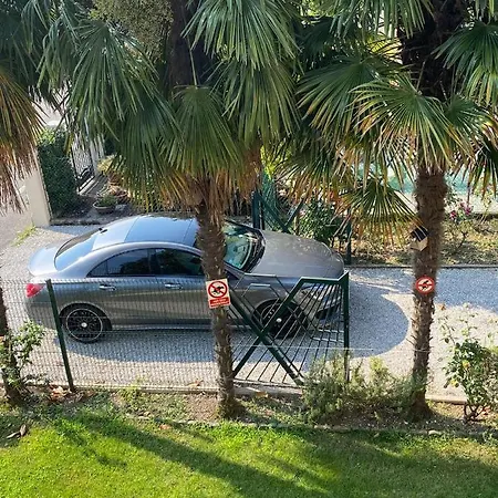 Casa Italia, Center בית נופש