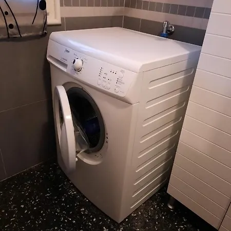 Casa Italia, Center *