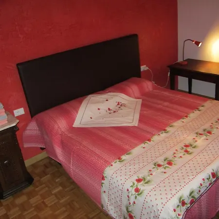 Casa Italia, Center בית נופש