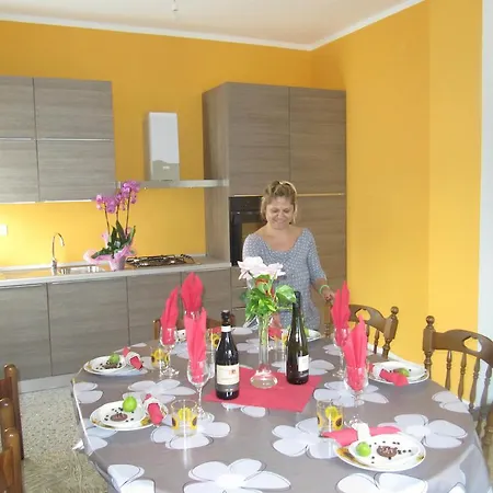 Casa Italia, Center סאצ'ילה