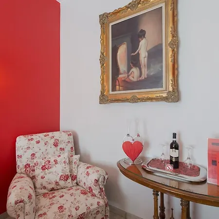 Casa Italia, Center Σατσίλε